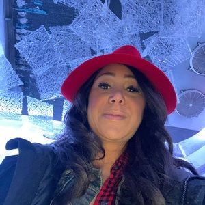 Meet your Posher, Shelly